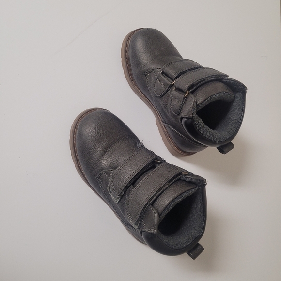 JOE FRESH Toddler Boys' Quick-Close boots in charcoal color size 8 - Picture 4 of 10